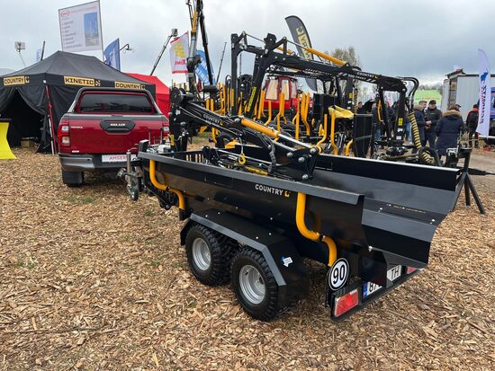 Country S15 HIGH SPEED ar 410Smart Manipulātoru
